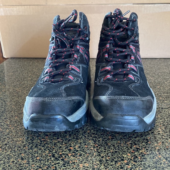 Rugged Outback Boots Black - Picture 2 of 13